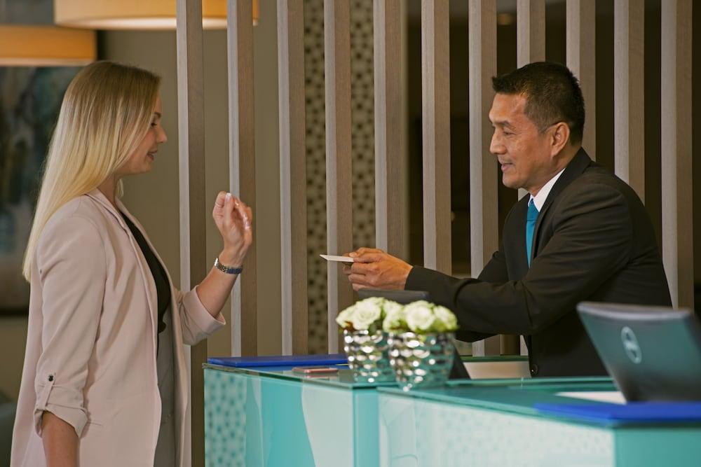 Mena Plaza Hotel Albarsha At The Mall Дубай Екстериор снимка