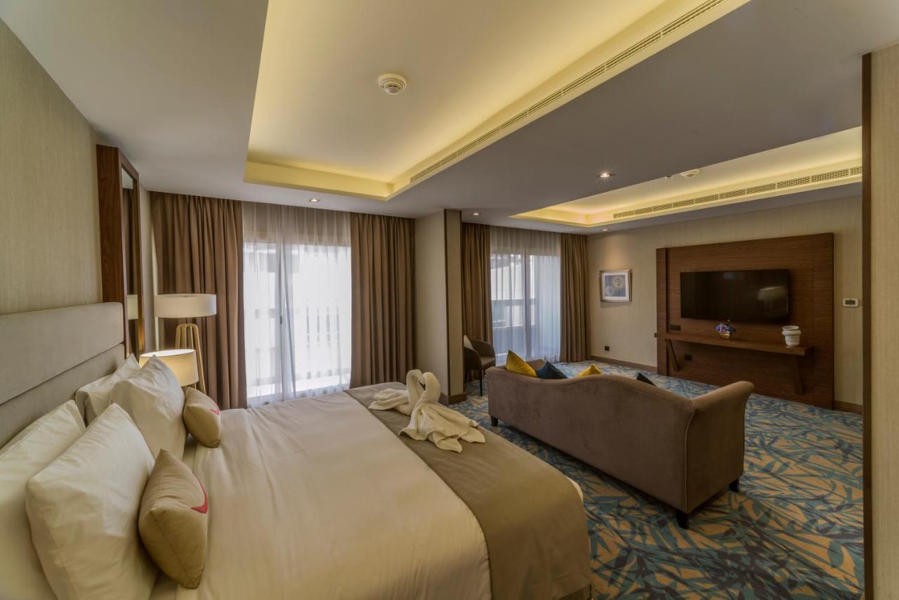 Mena Plaza Hotel Albarsha At The Mall Дубай Екстериор снимка