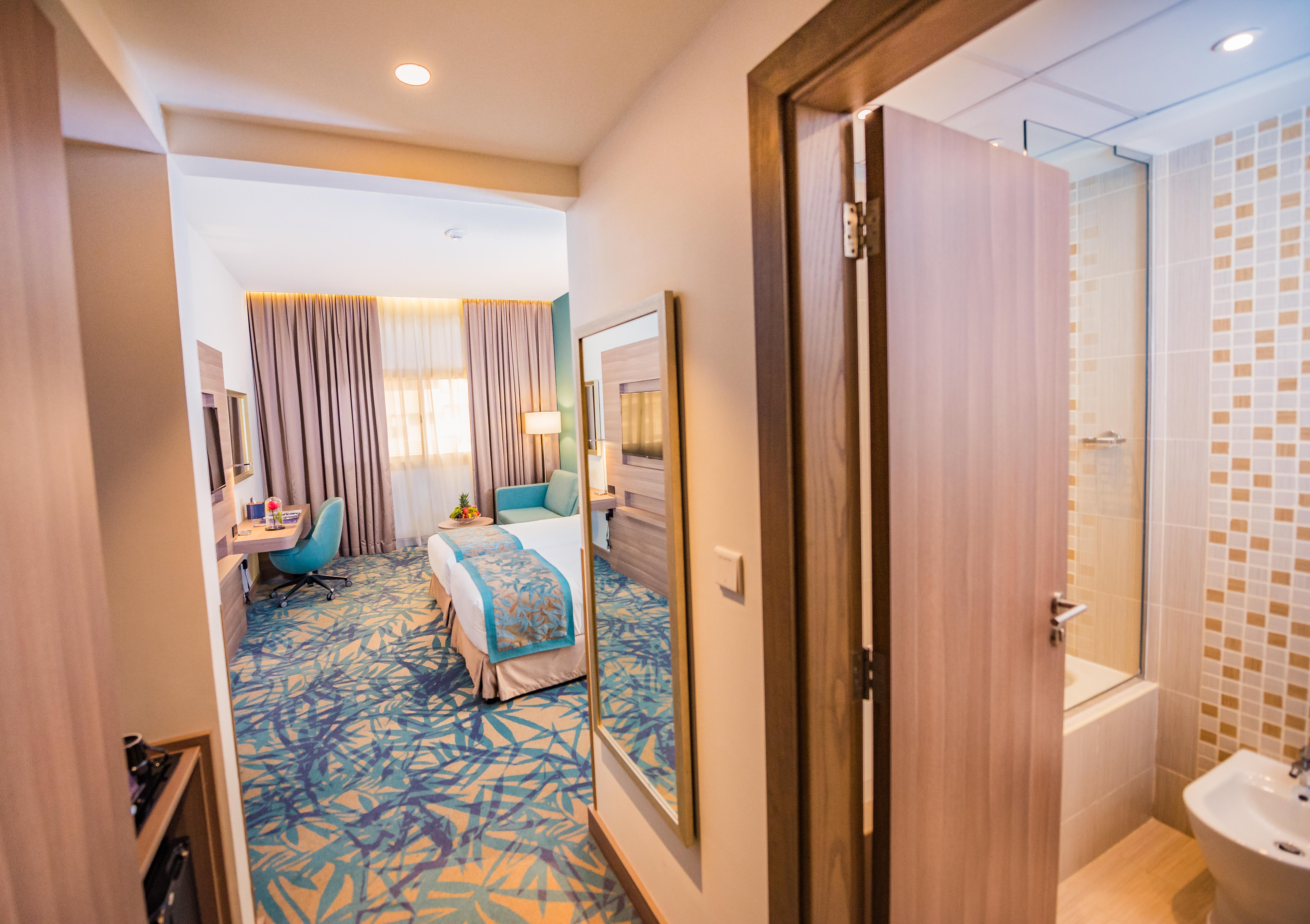Mena Plaza Hotel Albarsha At The Mall Дубай Екстериор снимка