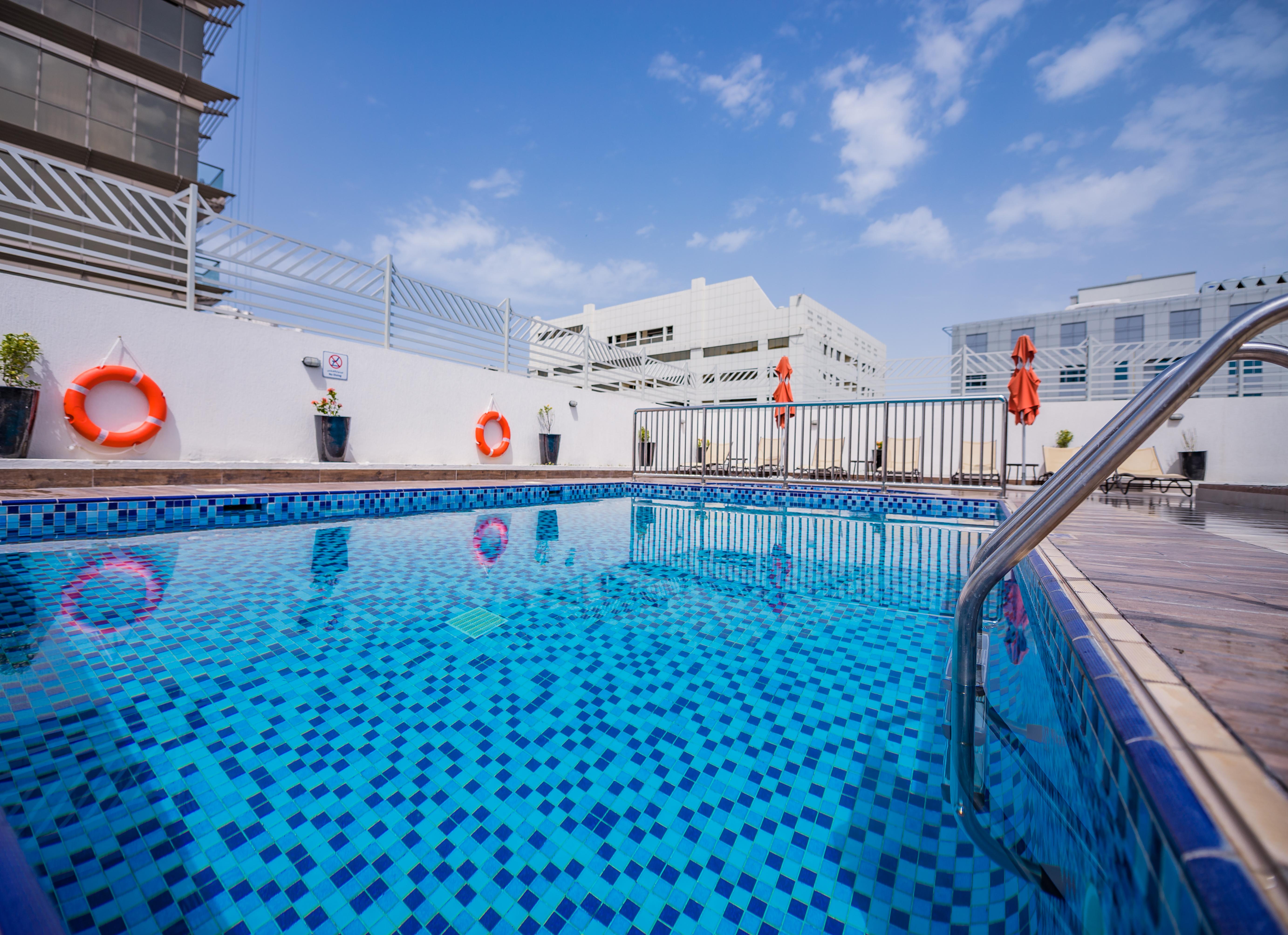 Mena Plaza Hotel Albarsha At The Mall Дубай Екстериор снимка