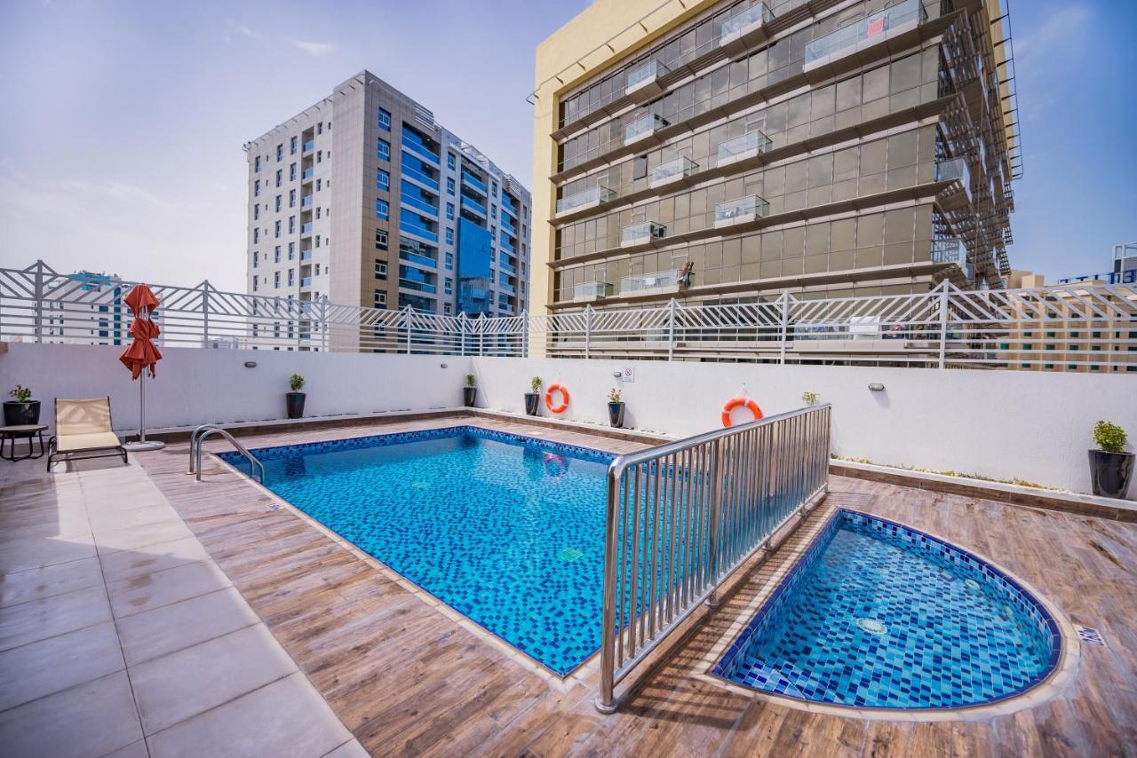 Mena Plaza Hotel Albarsha At The Mall Дубай Екстериор снимка
